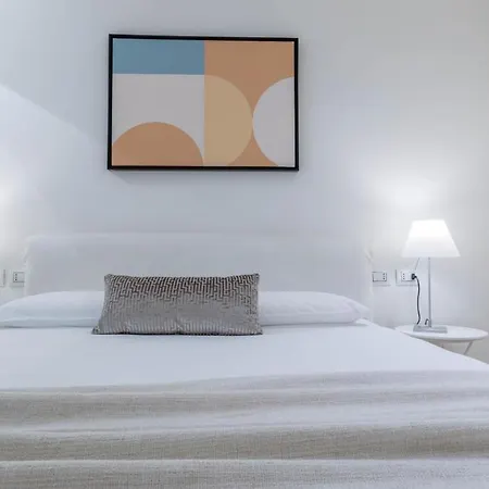 Altido Chic Apartment For 2 In The Centre Of Milan 아파트 *